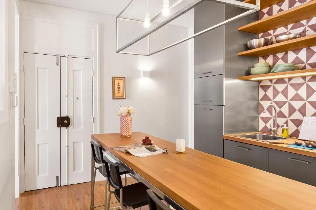 ליסבון Altido Elegant Bica Apartment In Historical Centre