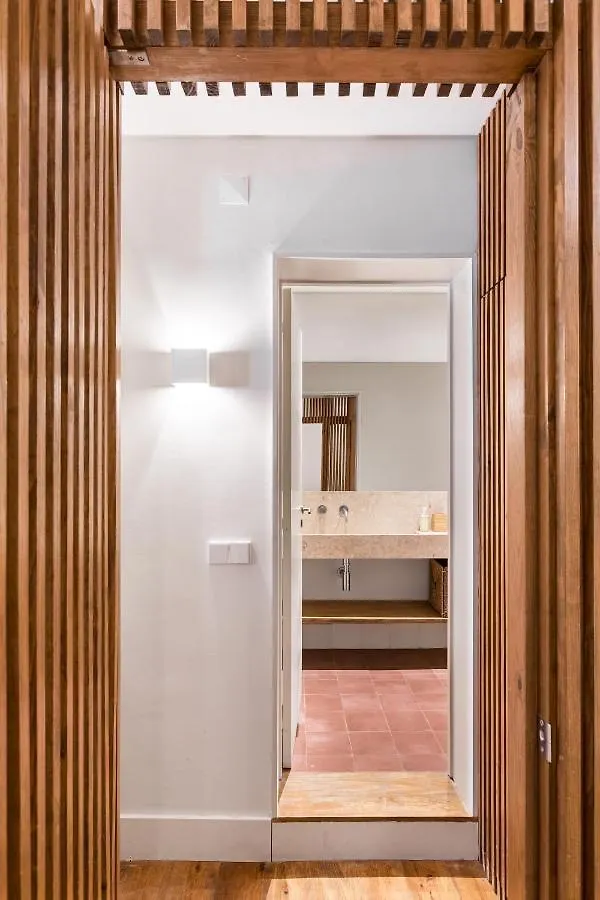 Altido Elegant Bica Apartment In Historical Centre Lisbona