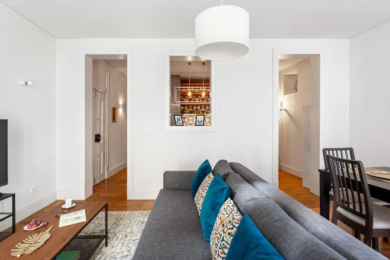 Altido Elegant Bica Apartment In Historical Centre Lisbona