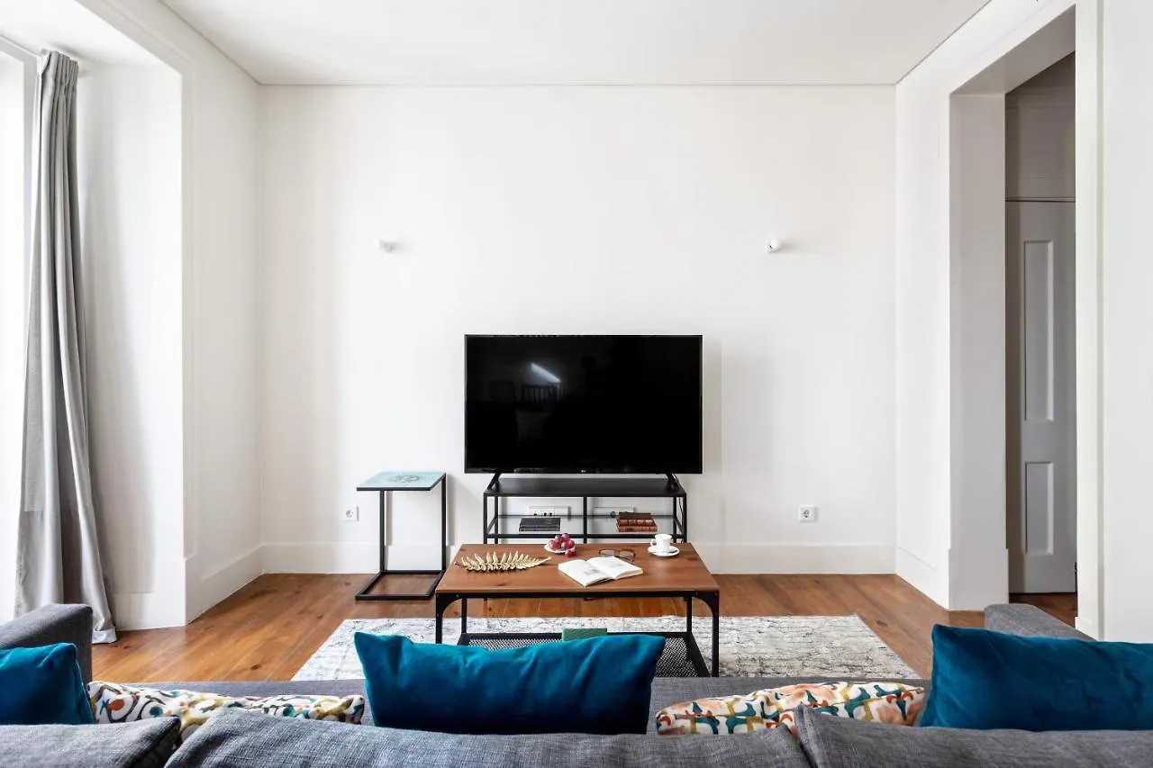 Altido Elegant Bica Apartment In Historical Centre Lisbona